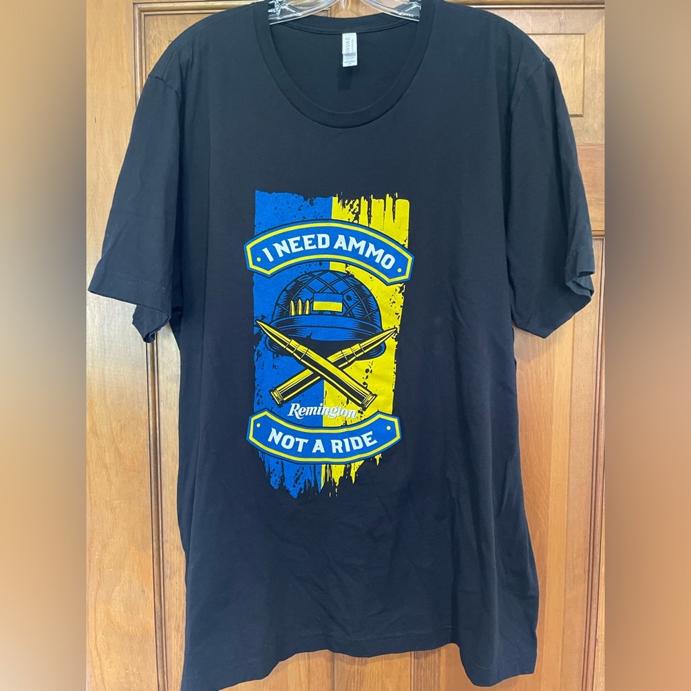 !!Lowest Price - NWOT Ukraine support shirt!!